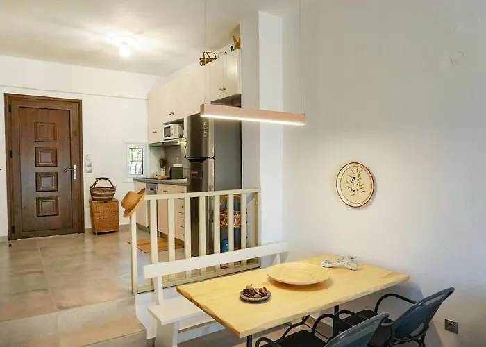 度假居 Delfini Villa, Beachfront 2-bdrm Maisonette 波塞蒂