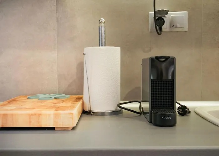 Delfini Villa, Beachfront 2-bdrm Maisonette 度假居 波塞蒂